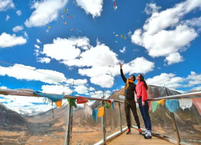 稻城亞丁、雙汽六日游