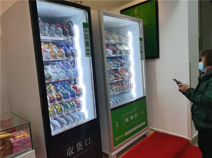 四川中青旅綿陽(yáng)分社、綿陽(yáng)市中旅假日旅行社、綿陽(yáng)自來(lái)文化傳播有限公司24H自助售貨服務(wù)盛大開(kāi)業(yè)