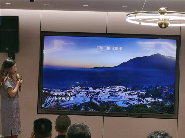 綿陽(yáng)中旅行假日旅行社舉行“什邡號.2025熊貓專(zhuān)列”旅游線(xiàn)路分享會(huì )