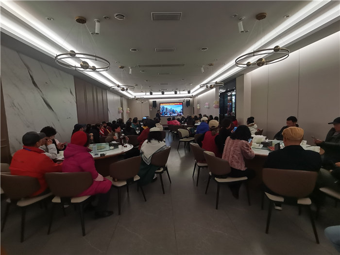 綿陽(yáng)中旅假日旅行社舉行年會(huì )推薦線(xiàn)路發(fā)布會(huì )